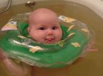 Baby Swimmer Круг на шею для плаванья с погремушкой